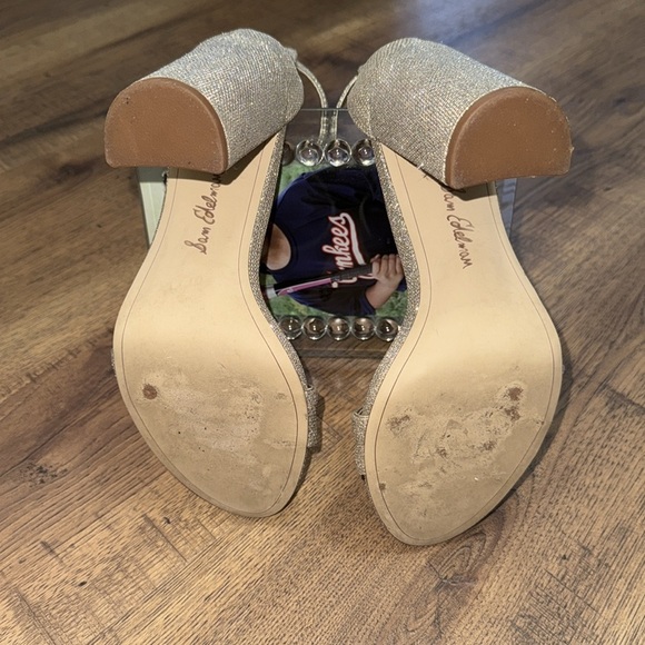 Sam Edelman Women's Glittering Gold Heels - Picture 4 of 6